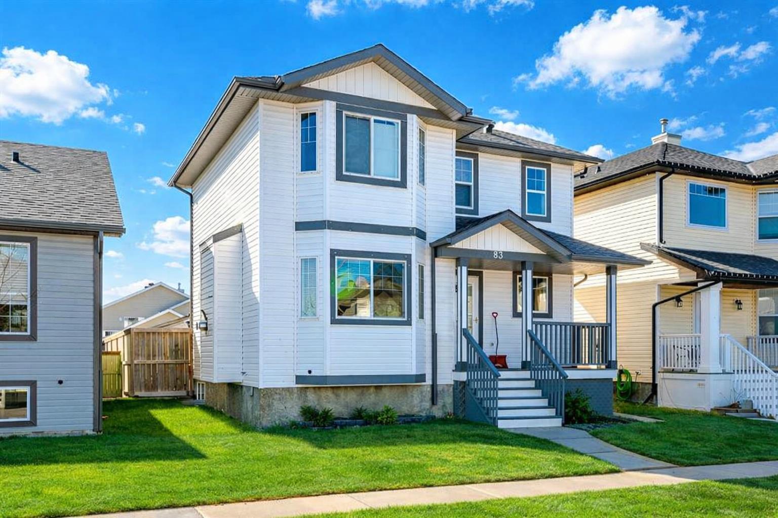83 Luxstone Crescent SW