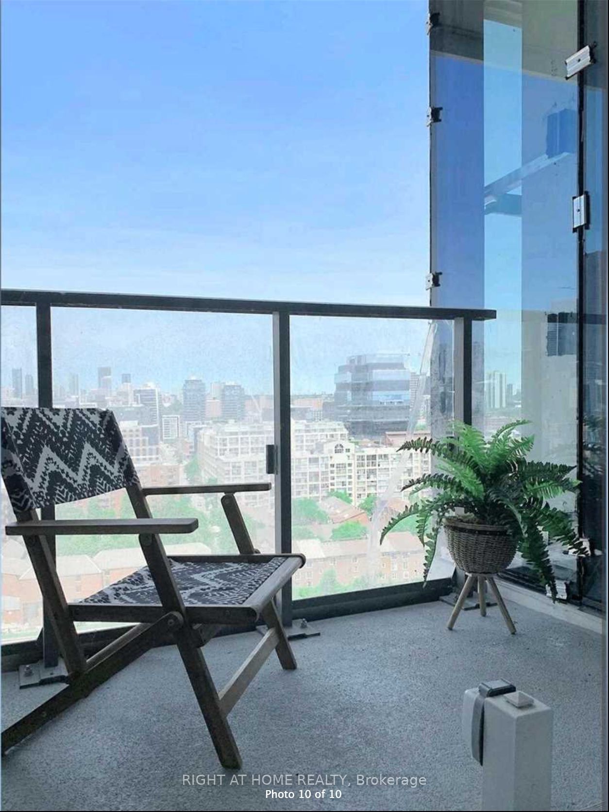 16 W Bonnycastle St 1503