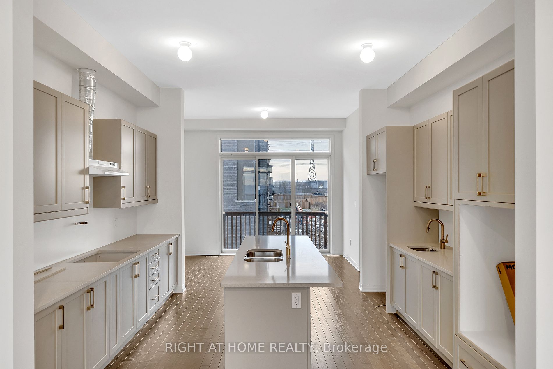 275 Port Darlington Rd