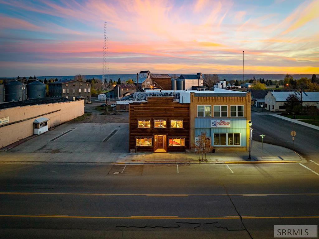 417 Main Street