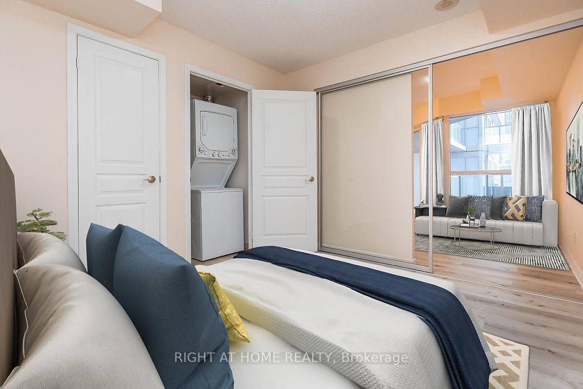 352 W Front St 512