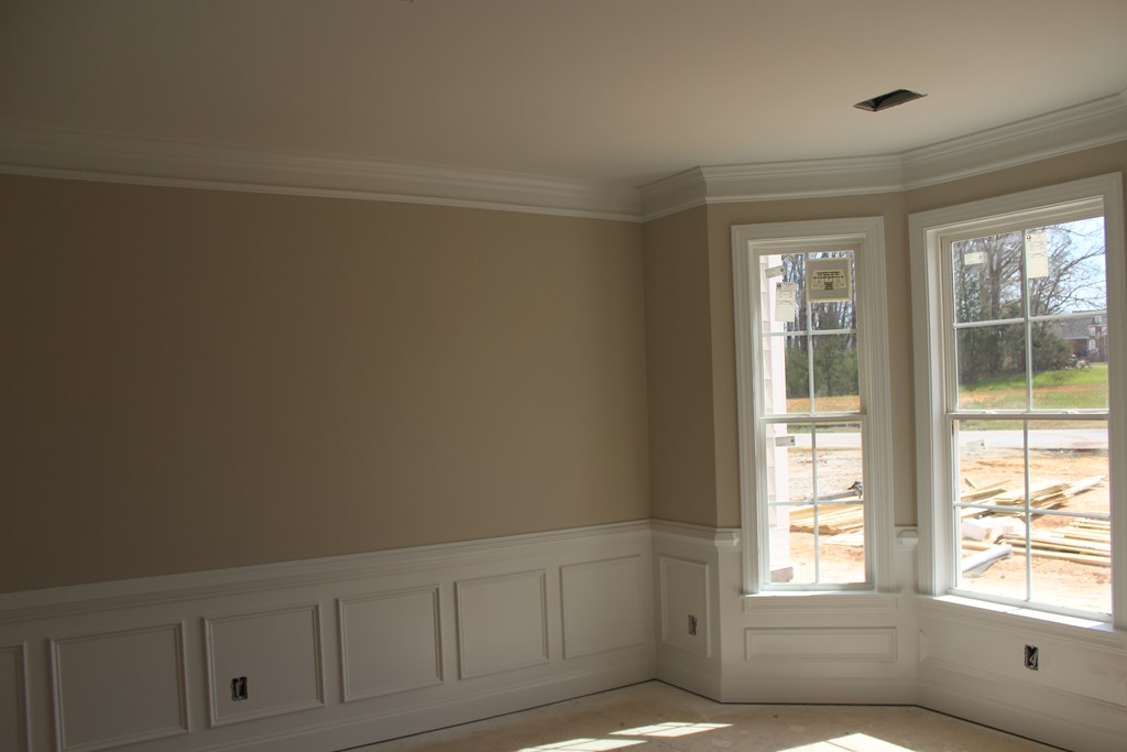 306 Hunters Creek Blvd