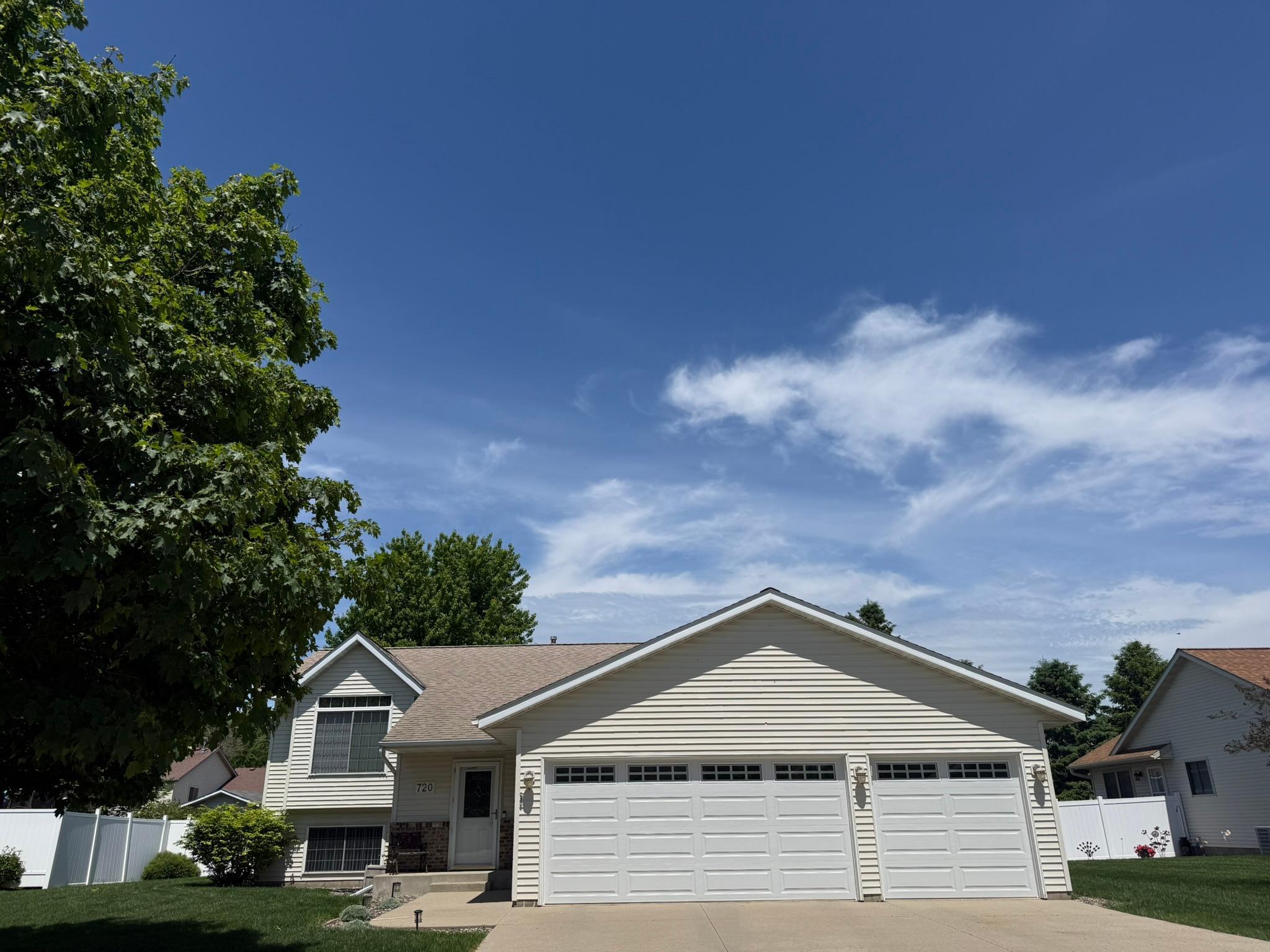 Just Listed! 720 Richway Lane SE, Owatonna, MN