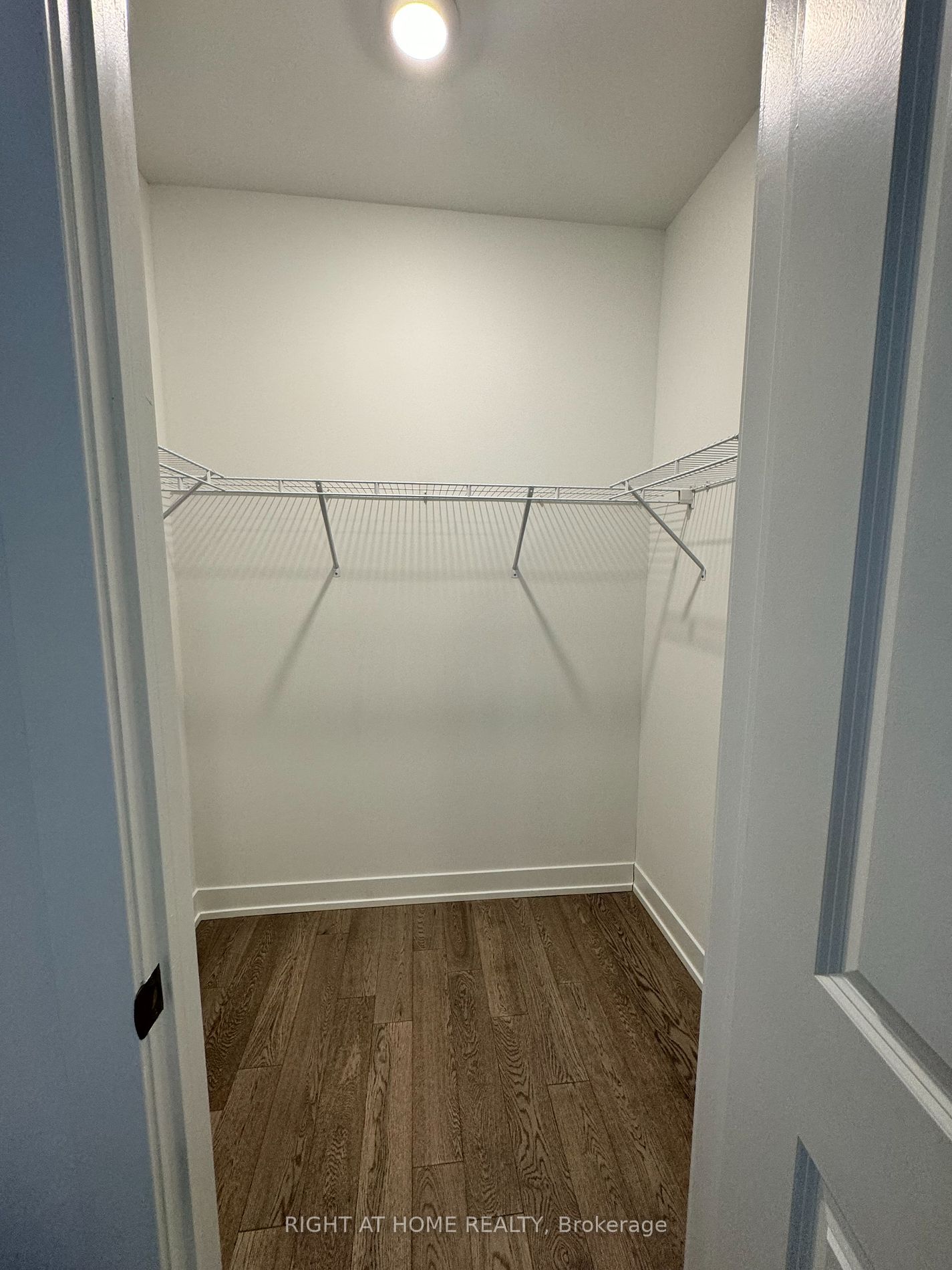 1085 Douglas Mccurdy Comm Rd 112