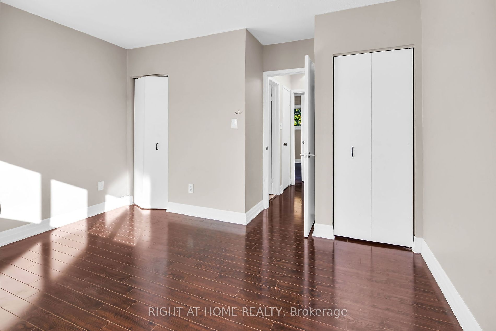 2716 E St Clair Ave 13