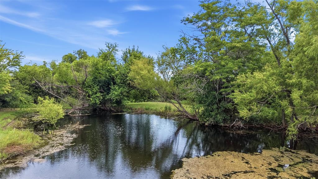 2227 County Road 2909