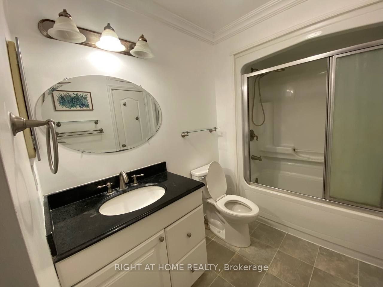 18 Red Mills Dr