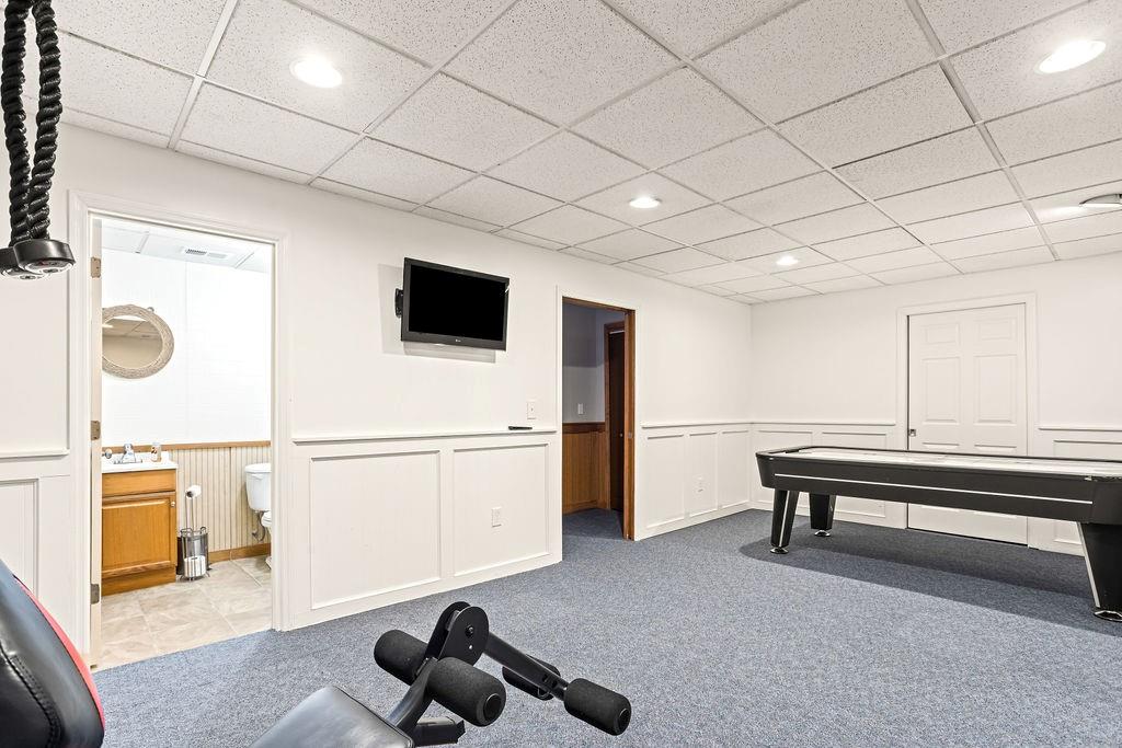 9709 N Farley Avenue