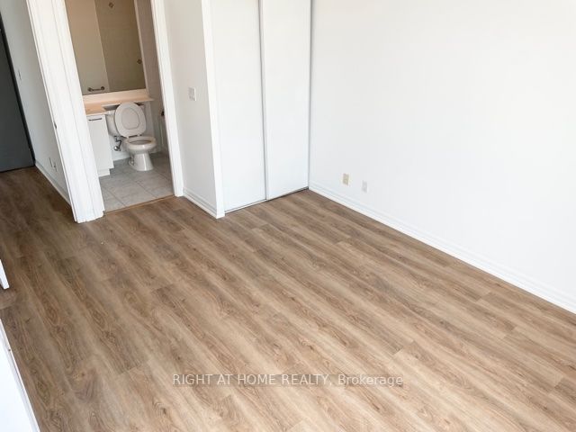 3939 Duke Of York Blvd 802