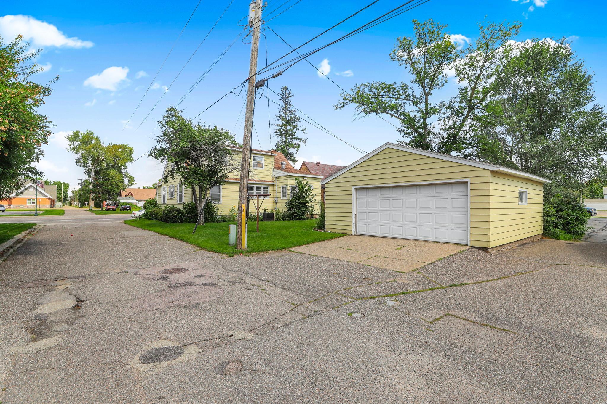 312 E Broadway