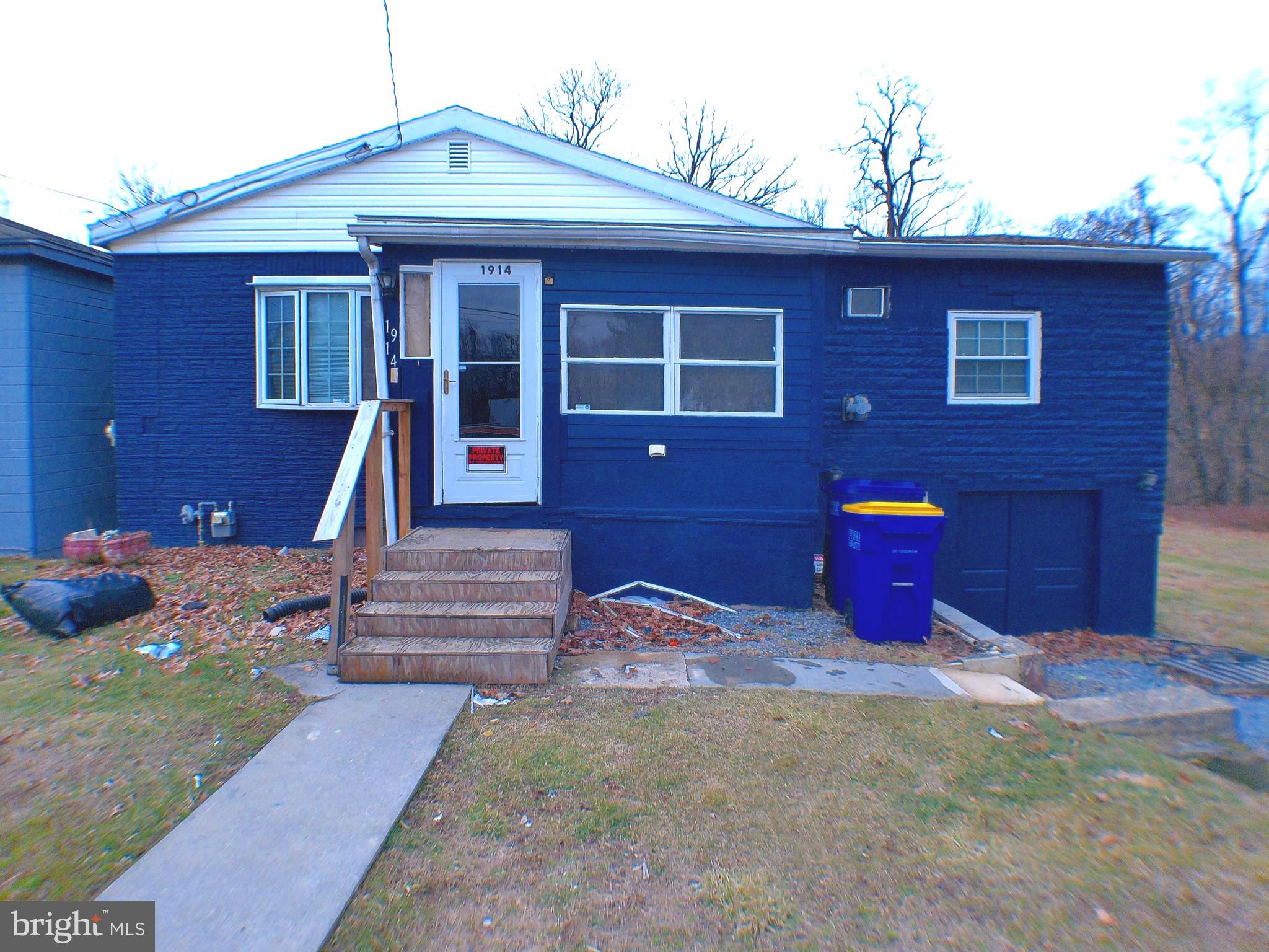This 2-bedroom 2 full bath bungalow nestled in this charming Edgemont neighborhood offers a perfect blend of comfort and potential throughout. This property is not just a house; it’s a canvas for your dreams. With its average condition, you have the flexibility to infuse your personal style and make it truly your own. Embrace the potential of this charming bungalow and create lasting memories in a space to make it your home! The unfinished walkout basement presents an exciting opportunity for customization, whether you envision a cozy family room, a home gym, or additional storage space. This home is awaiting you!! ***This is an ESTATE SALE being sold AS-IS*** Home sits on 3 parcels of land (all on one deed) ***Make an appointment today!