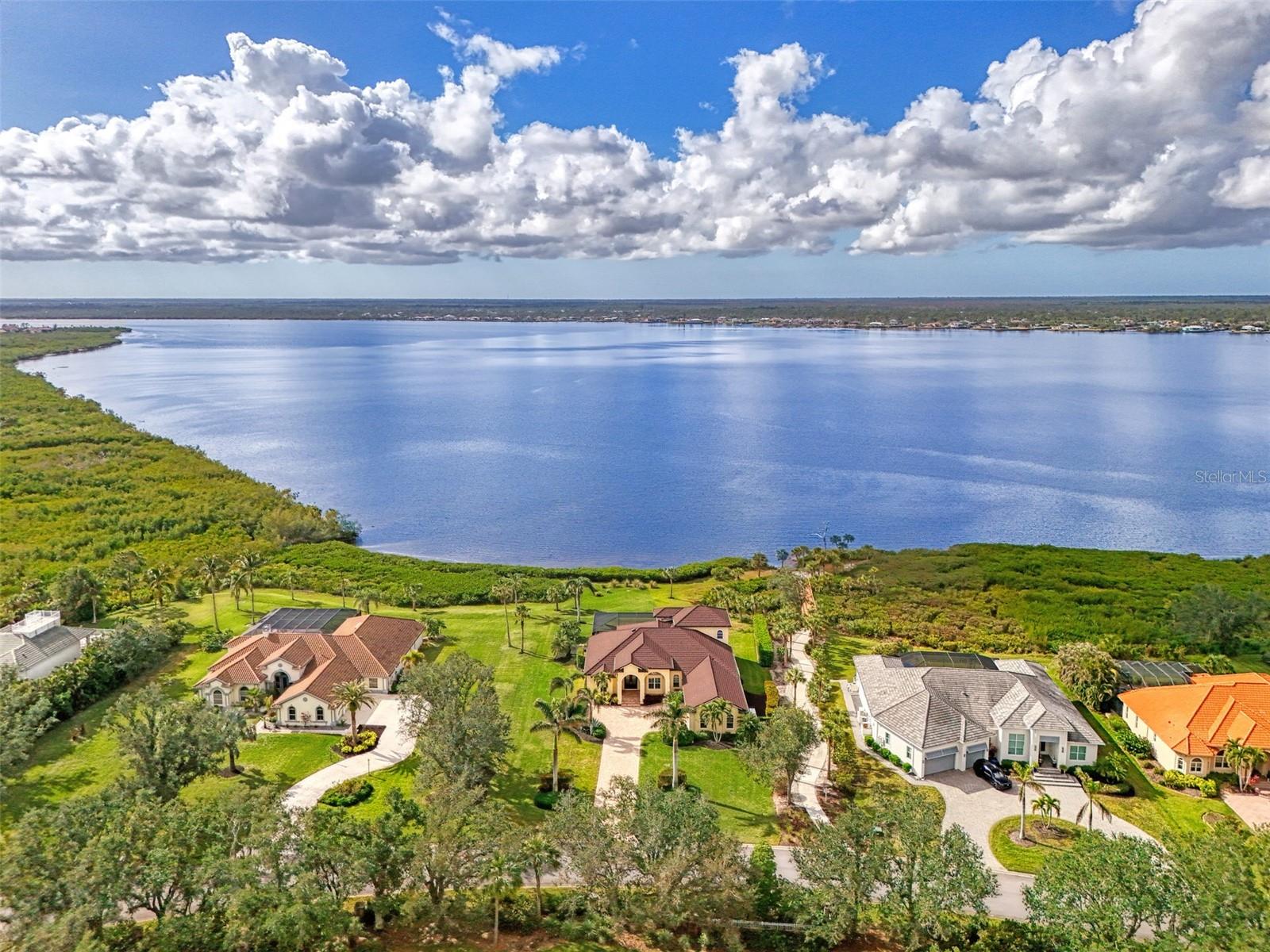 3111 Rivershore Lane