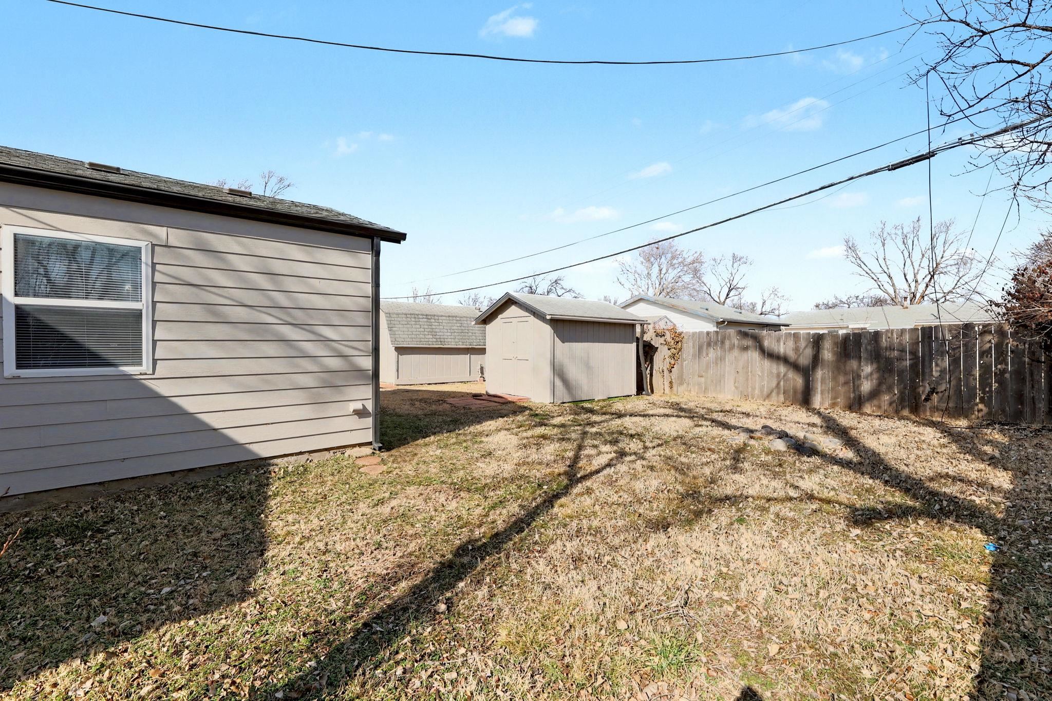 2222 W Greenfield St