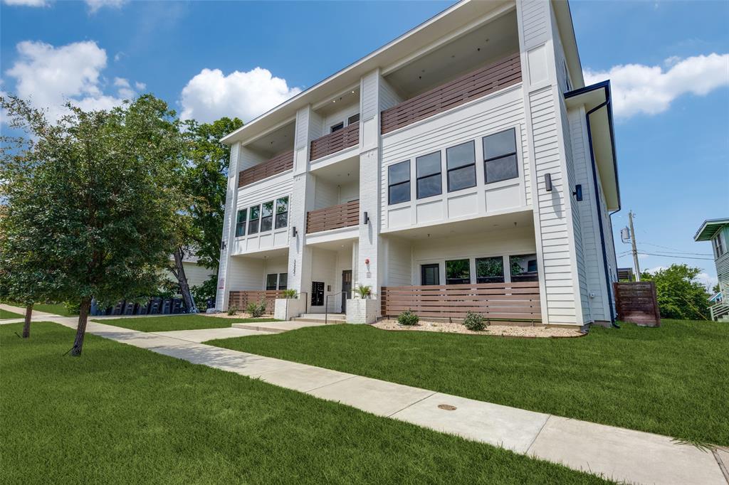 Welcome to The Fairmount at Magnolia! These beautiful apartments were constructed in 2020 and left no detail untouched! Enjoy living in the heart of bustling Fairmount-Southside district with just a short walk to local restaurants, shops, and nightlife on West Magnolia! Excellent views of downtown Fort Worth abounds in your beautiful apartment home complete with luxury vinyl plank flooring, modern finishes, and high ceilings! Don't waste time finding a parking space in this vibrant neighborhood - each apartment home comes with one covered parking space!Water billed back$100 Appliance rental fee per month$50 Maintenance fee per month$400 Pet Deposit - limit one pet. $25-$50 monthly pet rent