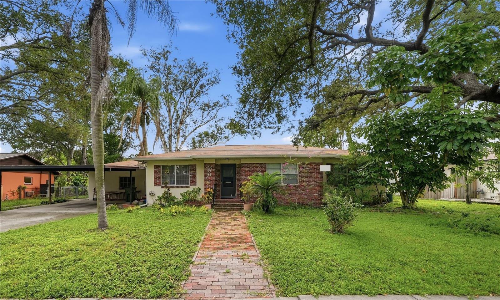 500 W Davis Boulevard, Tampa, FL