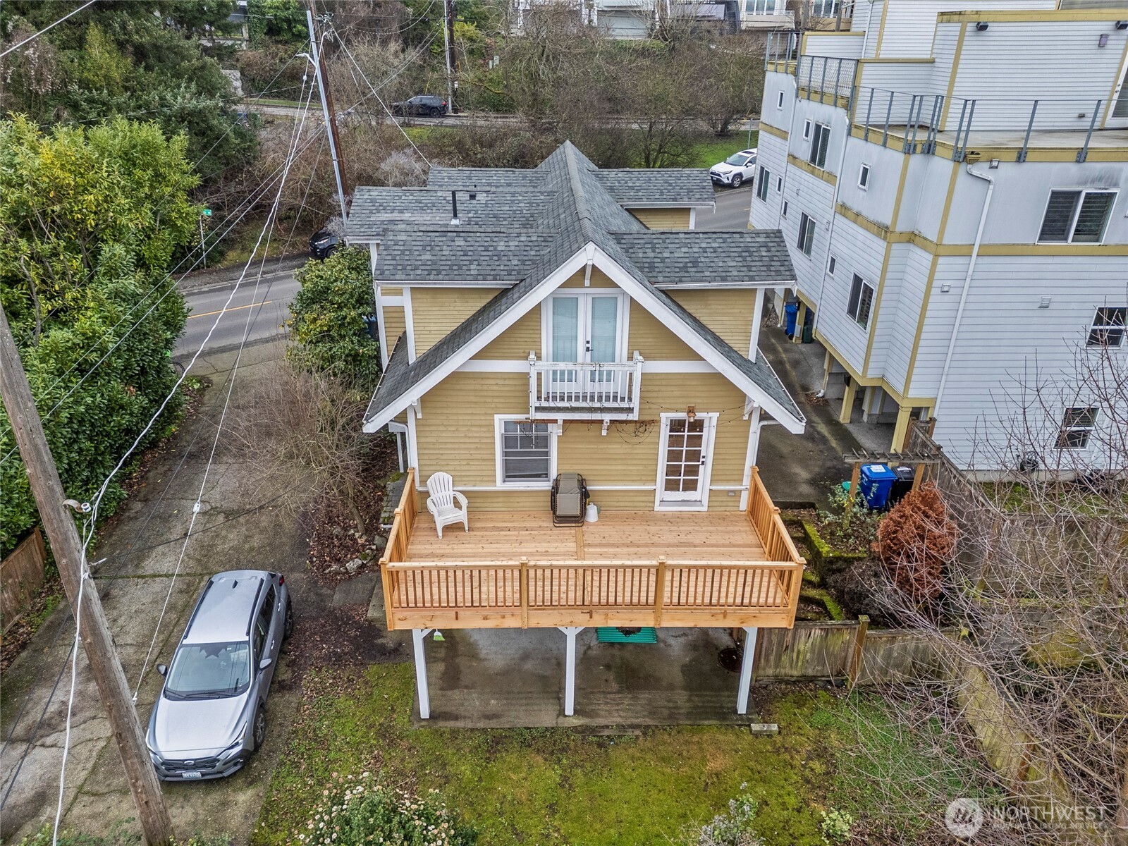 2071 Gilman Drive W