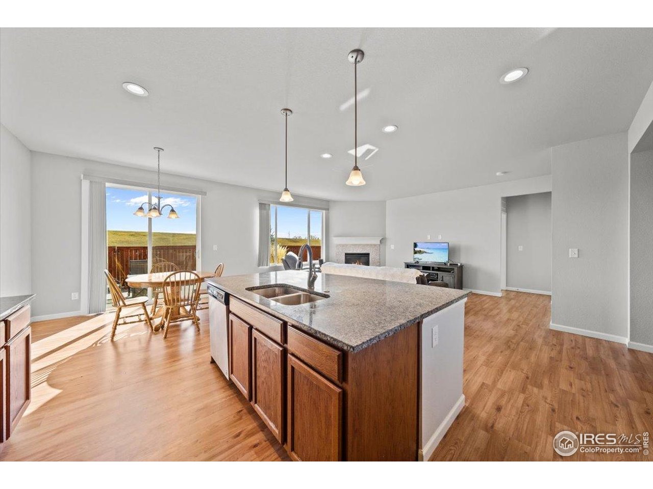 513 Grand Market Ave