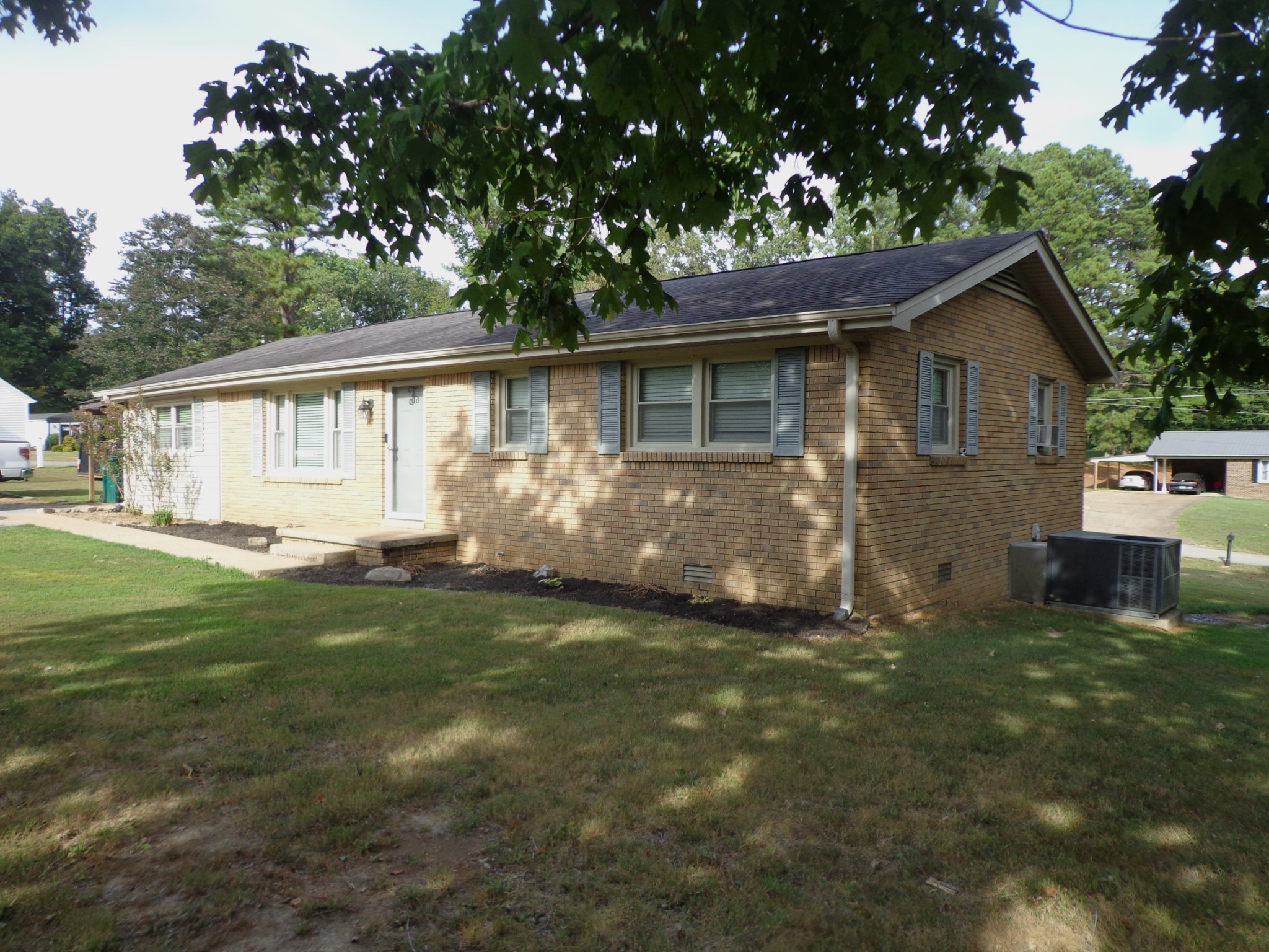 209 Pine Hill Dr