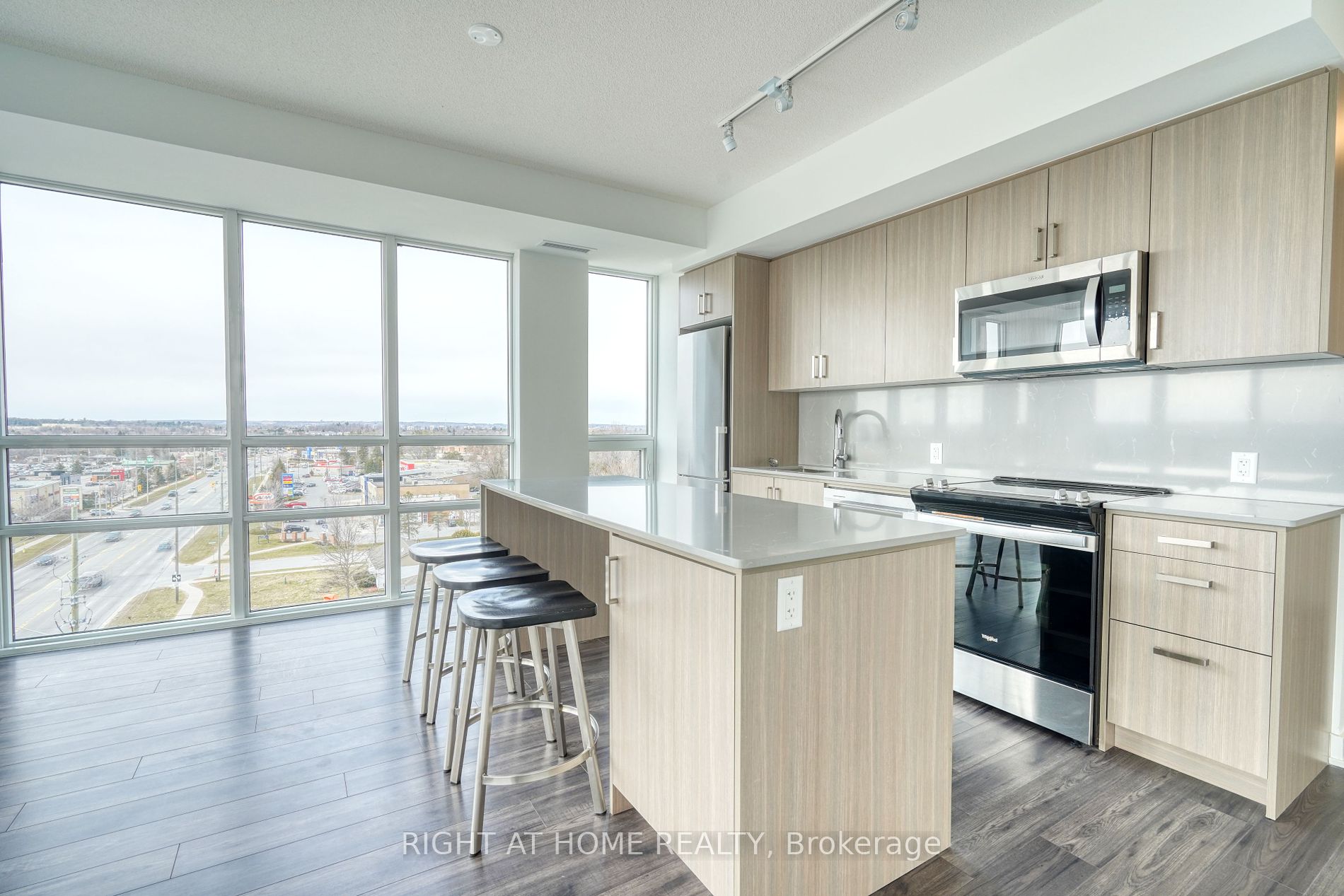 681 Yonge St 621