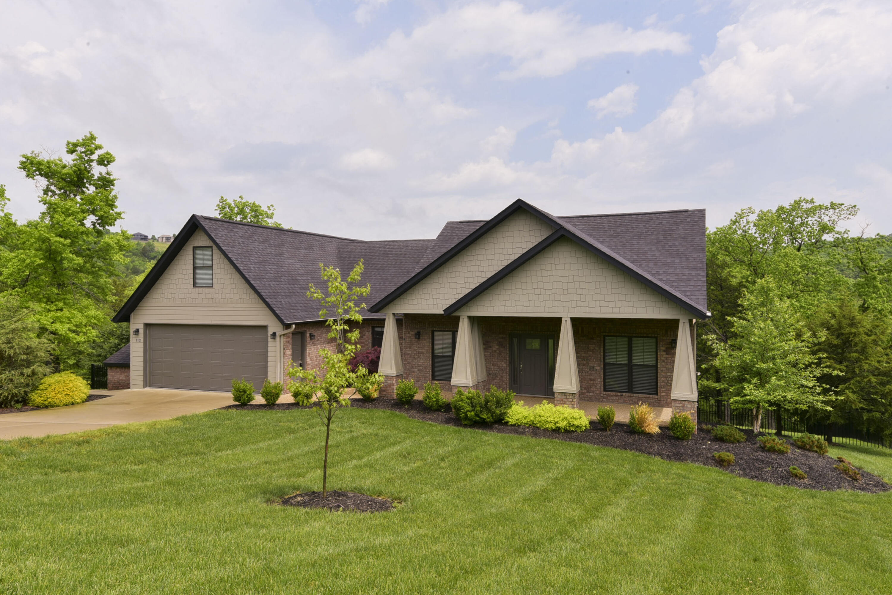 112 Cedar Bluff