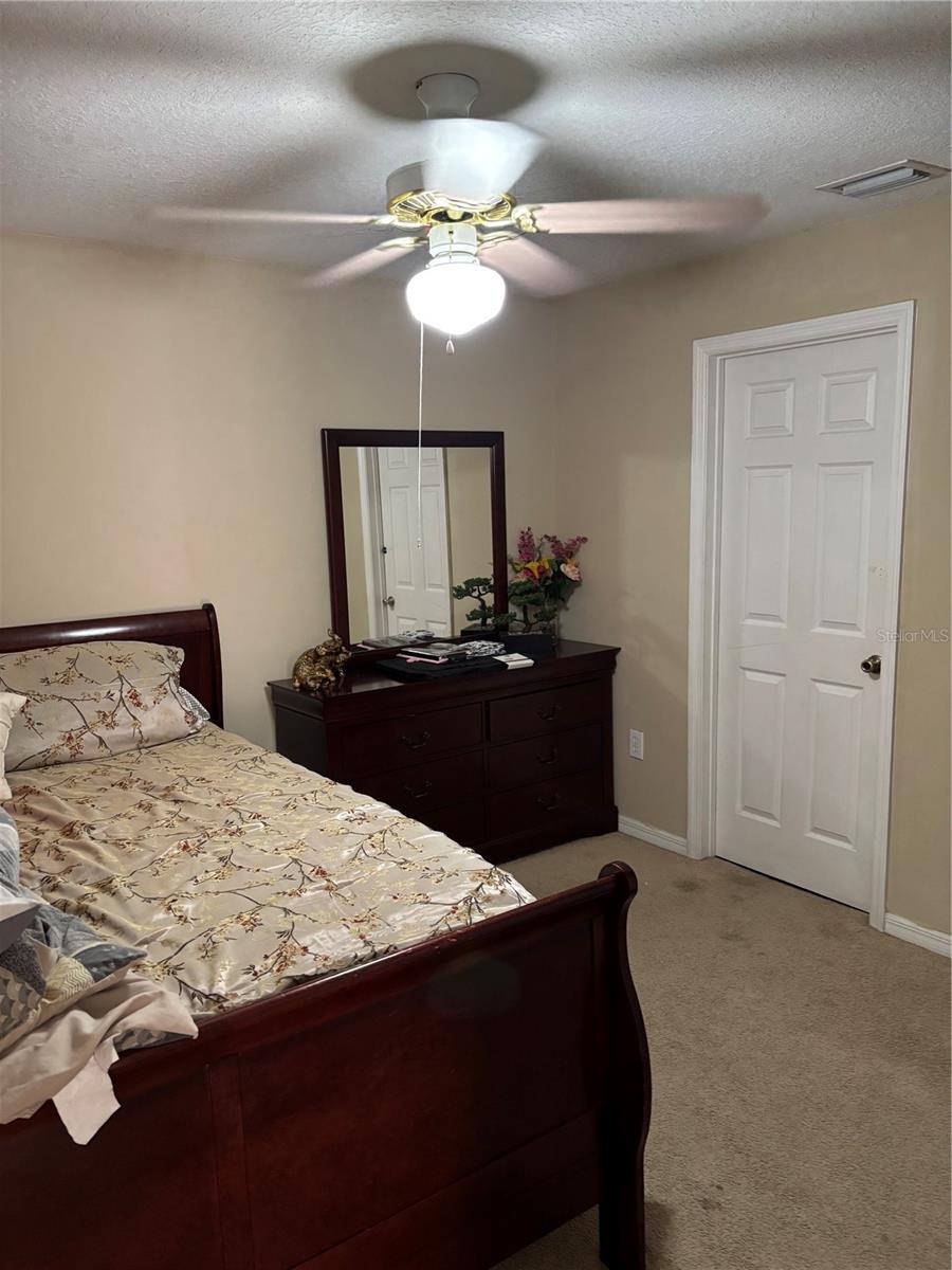 1433 Sarasota Drive