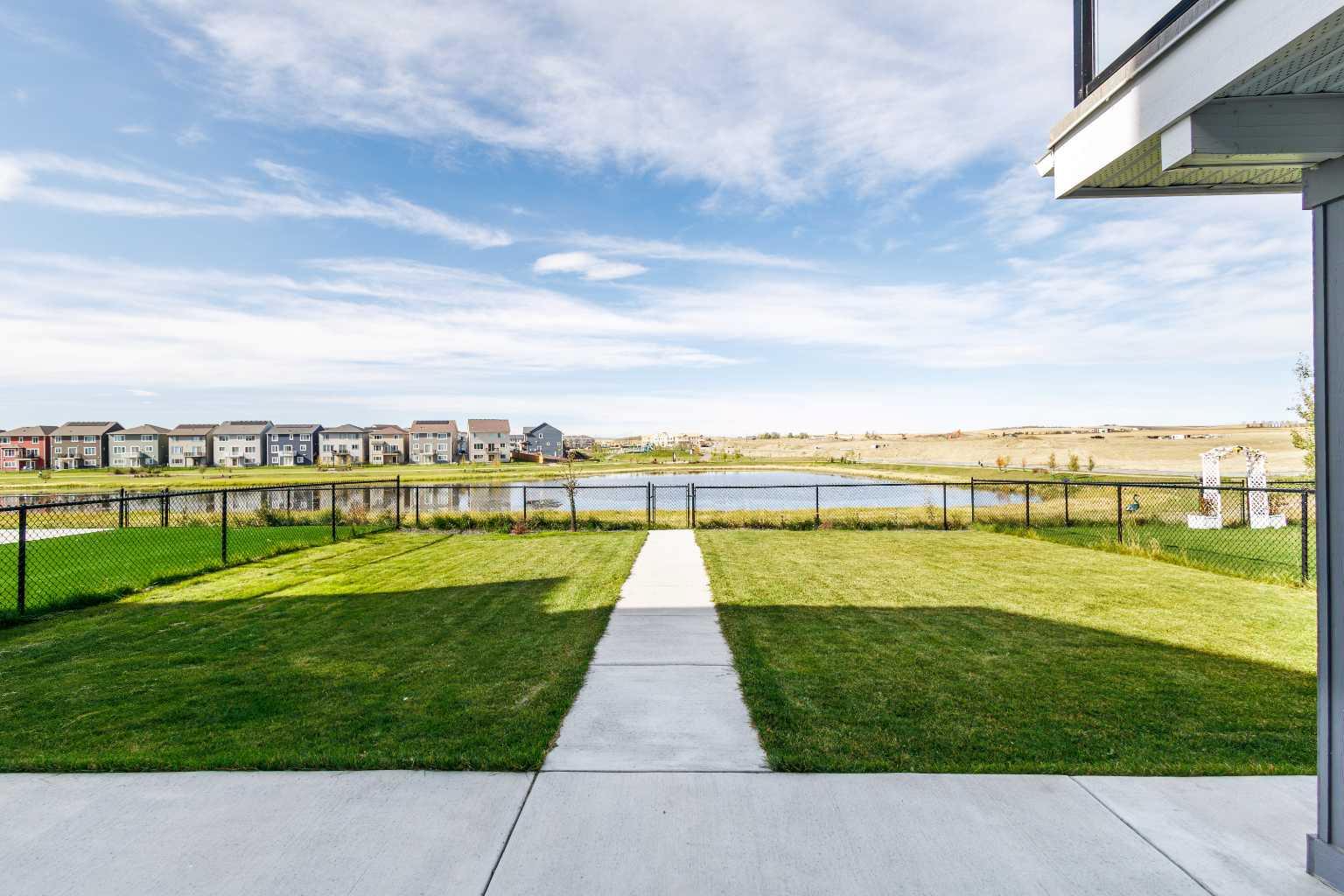 335 Lucas Way NW