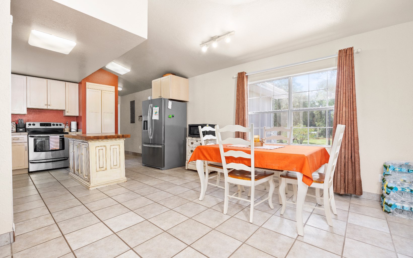 939 NW Banta Acres Rd