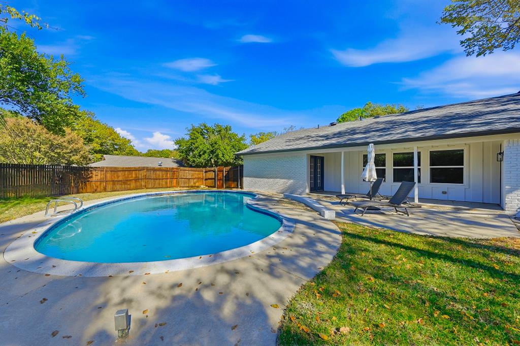 Welcome Home!
Discover this beautifully updated 4-bedroom, 2-bathroom home ideally located in the heart of the Metroplex. Situated on a nice corner lot in a quiet, established neighborhood, this property offers a spacious front yard and a newly remodeled pool — perfect for relaxation and entertaining. Conveniently located less than a mile from the library, post office, Walmart, and other shopping and dining options, you’ll love the accessibility this home provides.
Inside, enjoy fresh paint, new Luxury vinyl plank flooring, and a luxury trim package that enhances every room. The open-concept kitchen features custom cabinets, stainless steel appliances including built in microwave, dishwasher, range, and plenty of beautiful quartz counter space for gatherings. Both bathrooms include dual vanities for added comfort, and the second bedroom is generously sized with its own walk-in closet. You’ll also appreciate the interior laundry room for everyday convenience and energy-efficient vinyl windows that help keep electric bills low year-round.
Additional highlights include:
Wood-burning fireplace with gas available
New roof
New Pool pump and filter
White oak acoustic paneling
Covered and open patio areas
Storage shed
Large dining room
New ceiling fans and upgraded hardware package
Garage conversion provides a flexible 4th bedroom or bonus space
This home has been meticulously maintained and is truly move-in ready — offering the perfect blend of modern updates, thoughtful design, and unbeatable location.