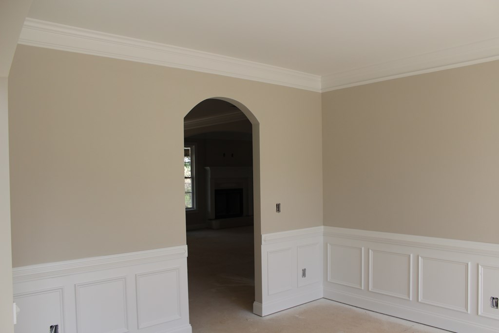 306 Hunters Creek Blvd