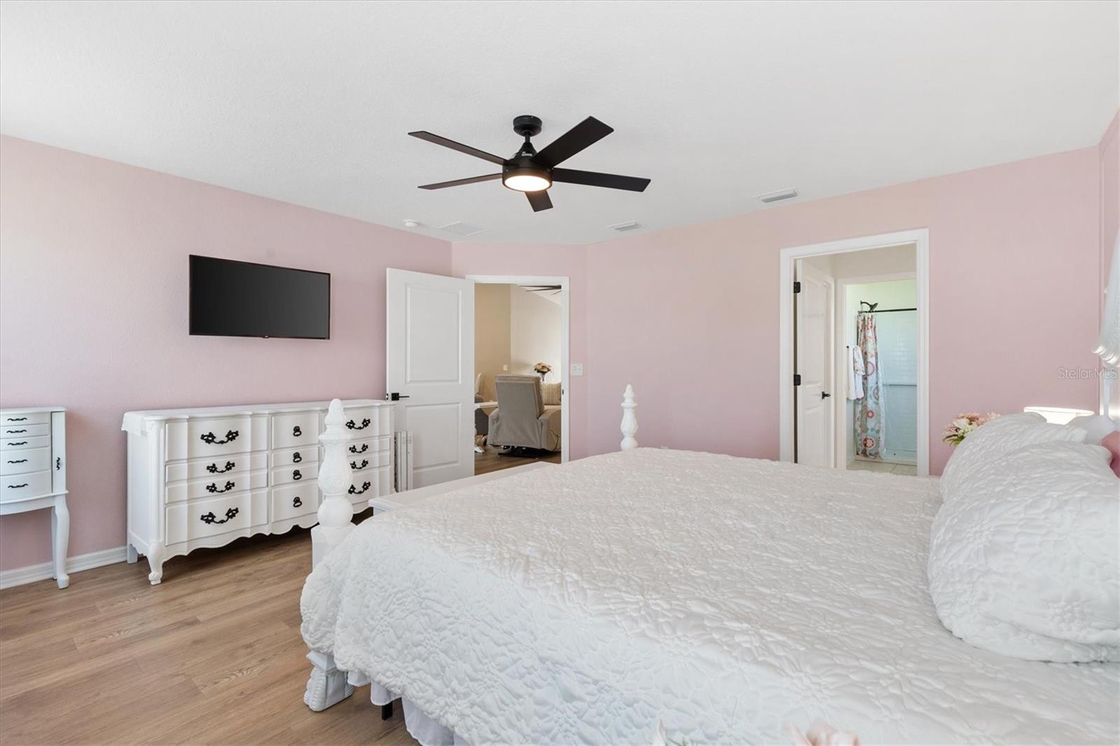 7427 Munday Lane