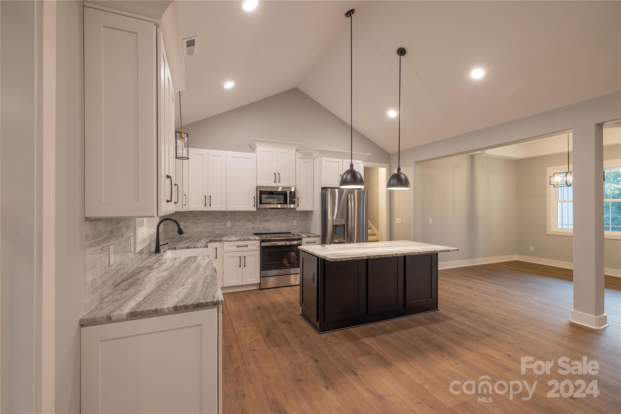 143 Eagle Point