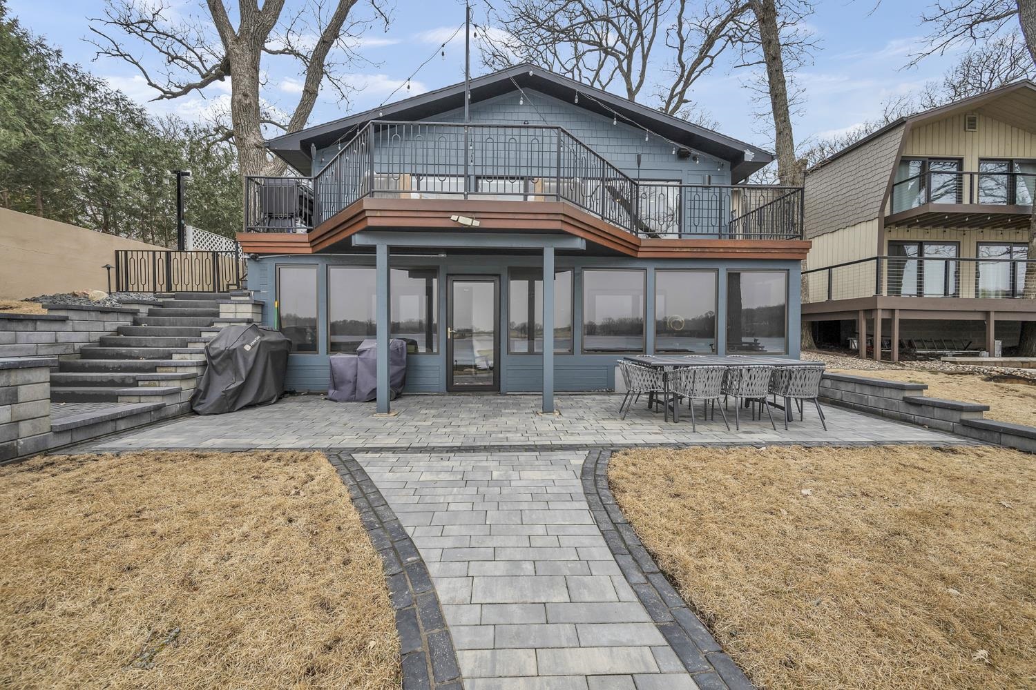 1001 Oak Place