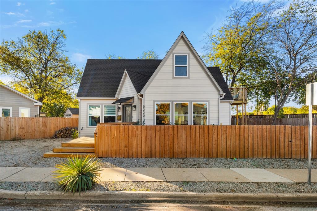 Calling all first-time investors and savvy buyers who want their home to help pay the mortgage, plus $5,000 buyer credit for offers accepted before December 31st, this is the one you’ve been waiting on.5220 Bonita Ave is a turnkey, fully furnished, operating Airbnb in the heart of Dallas’ Knox Henderson area, walking distance to bars, restaurants, and shops. Instead of “potential,” you’re buying proven income from March–October, which grossed $45,113.58 and is pacing an estimated $70,000–$78,000 year in revenue at current performance (per seller).Why this property works so well:Perfect for first-time investors or house hackers: Live in it, rent it part-time, or keep it fully as an Airbnb. Your guests help cover the note.Turnkey business from day one: All furniture, décor, supplies, and systems convey. The seller will even walk you through the business model once the deal is closed, so you can step in with confidence. Future bookings included: Reservations and cash flow transfer at closing, so you’re not starting from zero.Ideal layout: 2 bed, 2 bath, approx. 1,528 sq ft with an upstairs primary suite plus flex space great for an office, lounge, home gym, or to finish out exactly how you want.Lifestyle + marketing appeal: Upper deck with a downtown view from the backyard, Instagram friendly and review-worthy for guests.Built-in value: Priced at $635,000 with an estimated value around $660,000 plus a $5,000 credit for offers accepted before Dec 31. For a savvy buyer looking for options, you can buy this home. Collect cash flow for a few months, then move into it if you want to.If you’ve been waiting for a property that lets you live in a fun, walkable Dallas neighborhood AND own a cash-flowing asset, this checks every box.