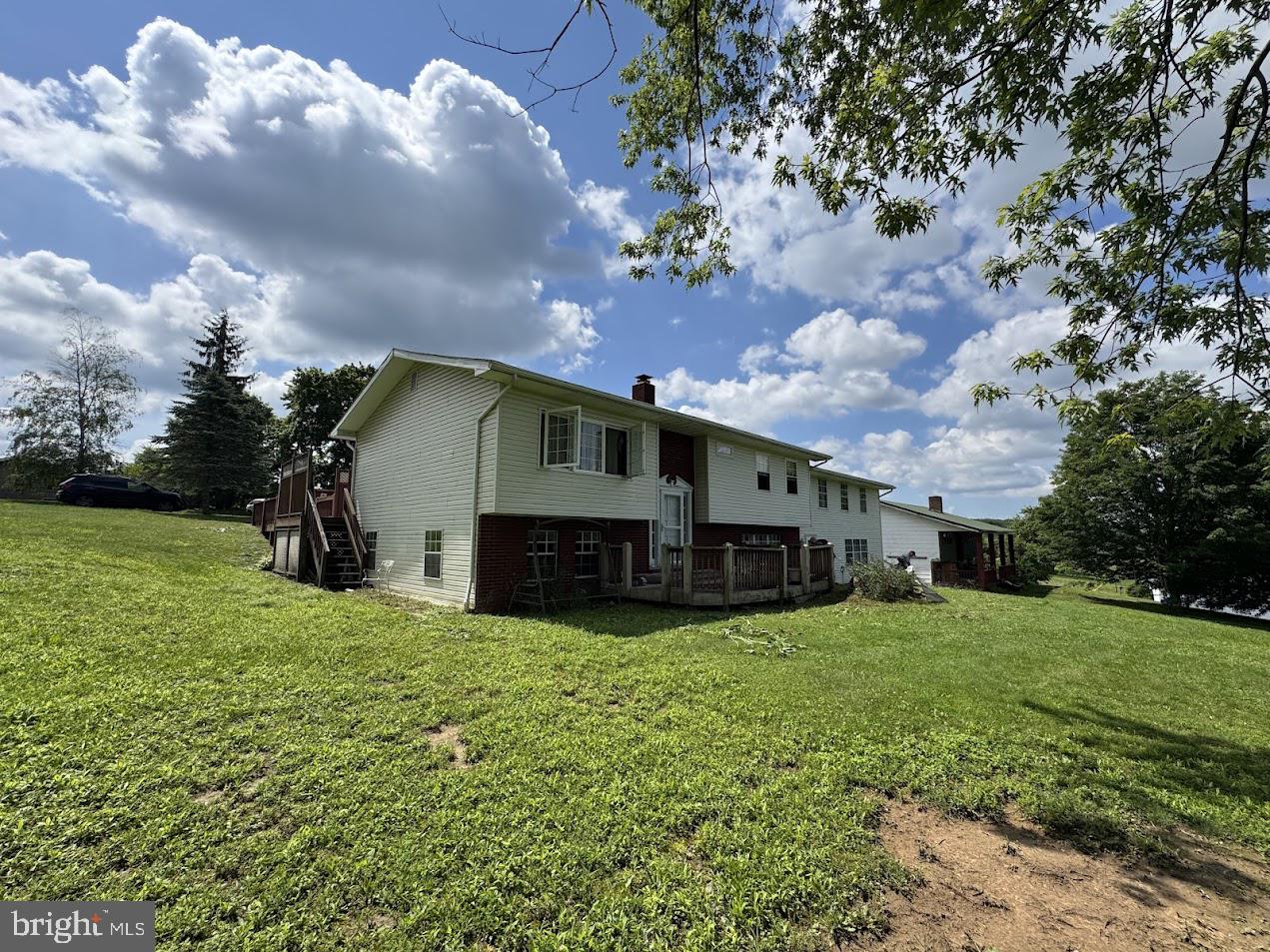 111 Knoll Crest Heights Drive