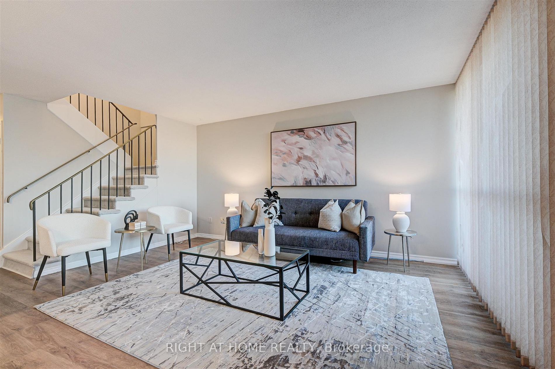 2 Crescent Town Rd 406