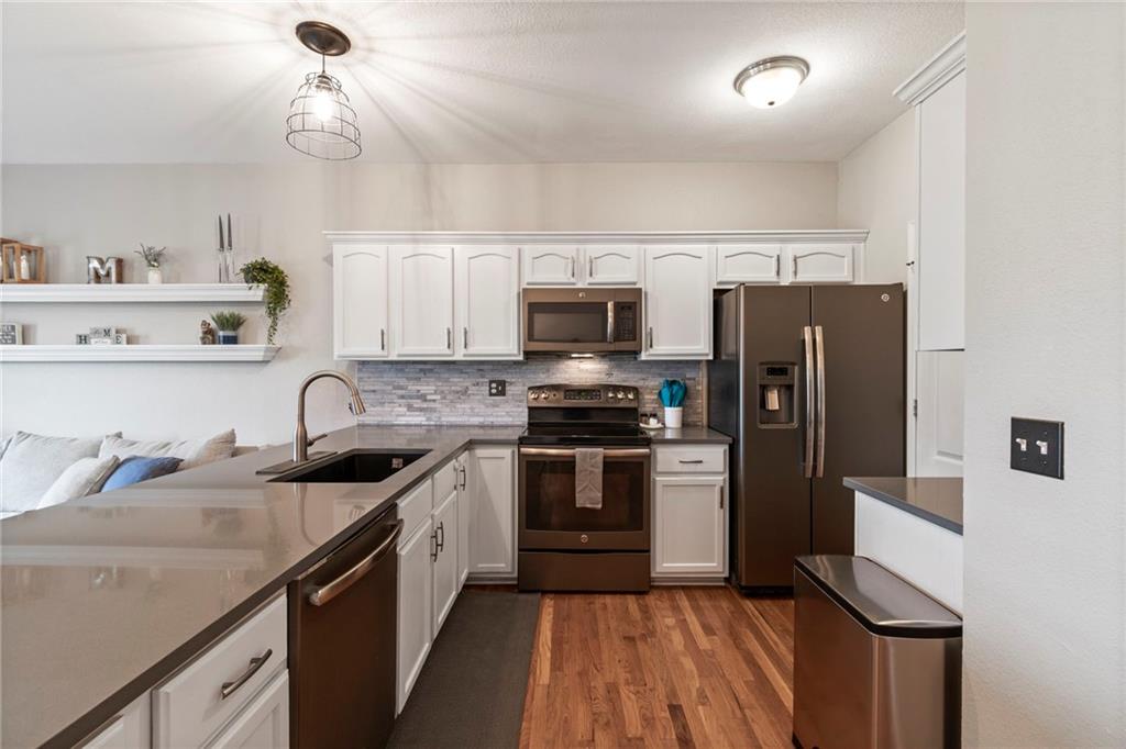 4004 NW 94th Terrace