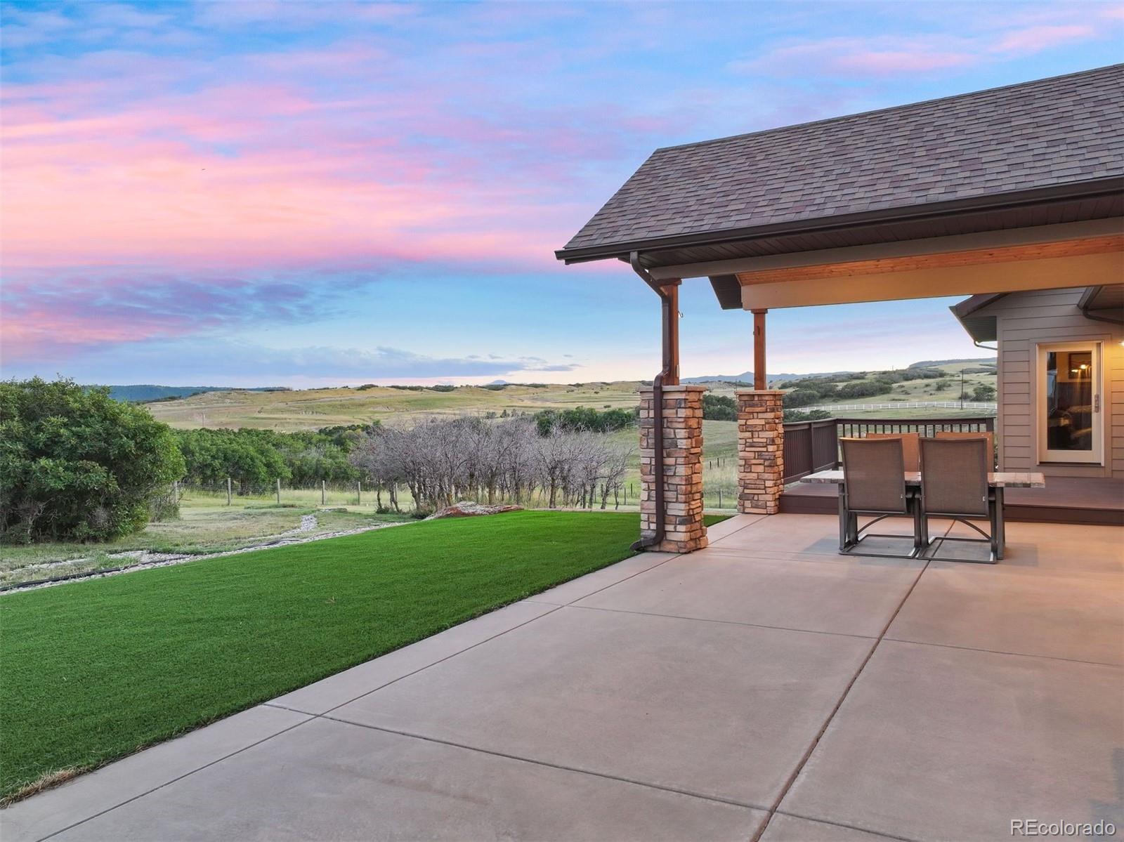 142 Twin Oaks Road