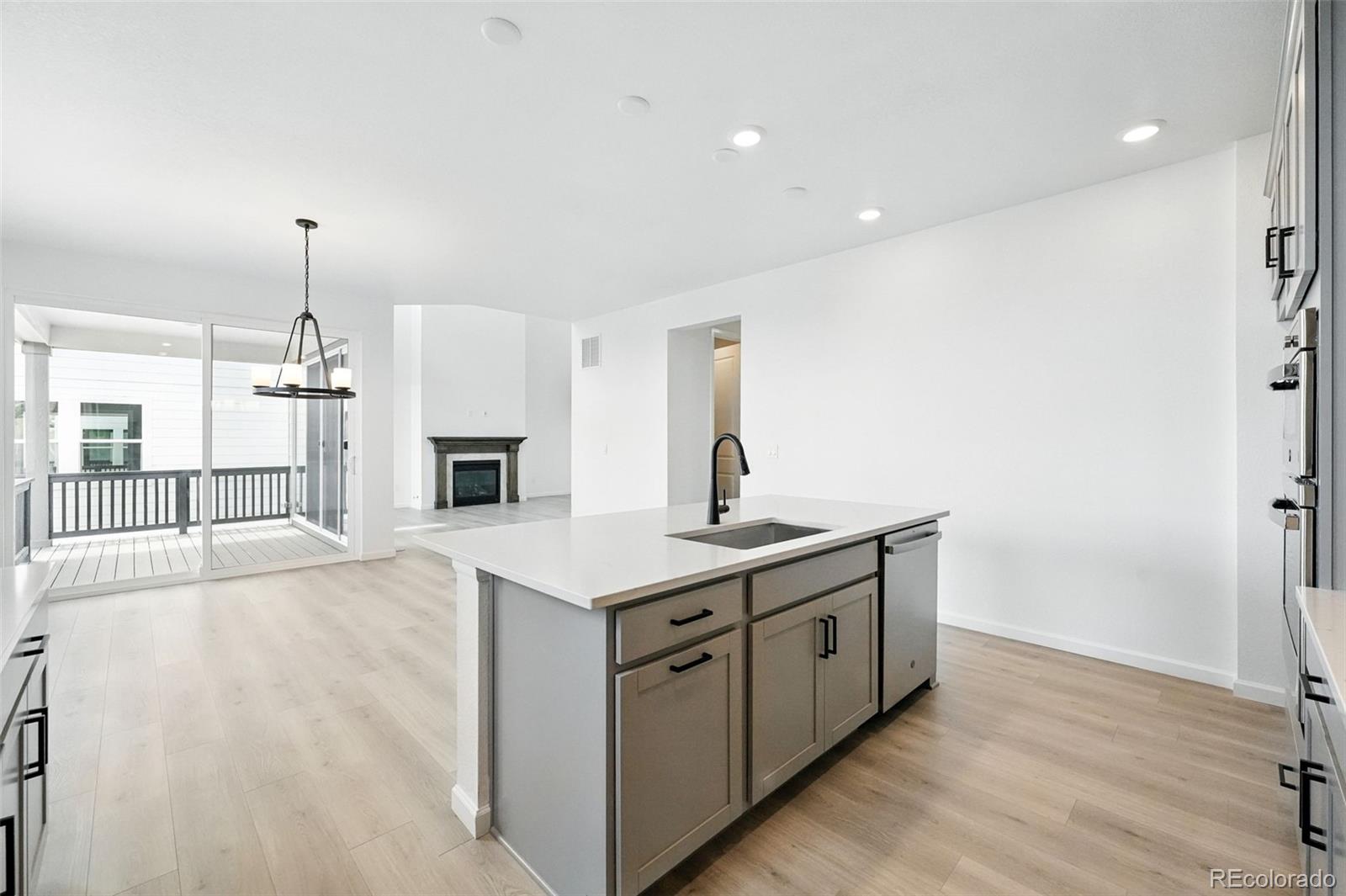 9344 Quartz Street