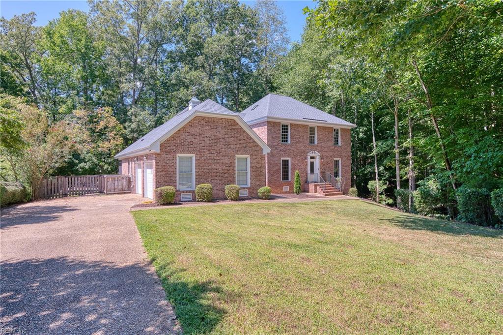 4904 Whitehaven Circle