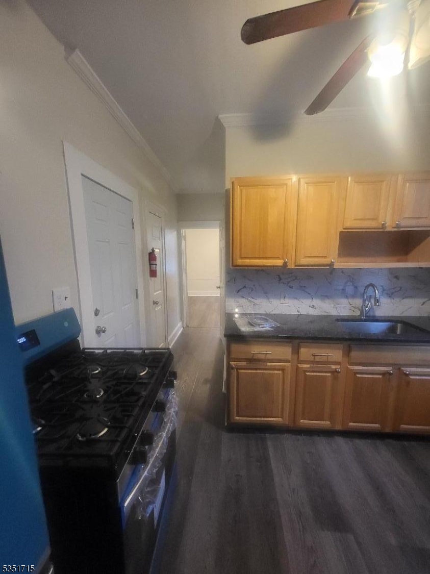 704 Chandler Ave
