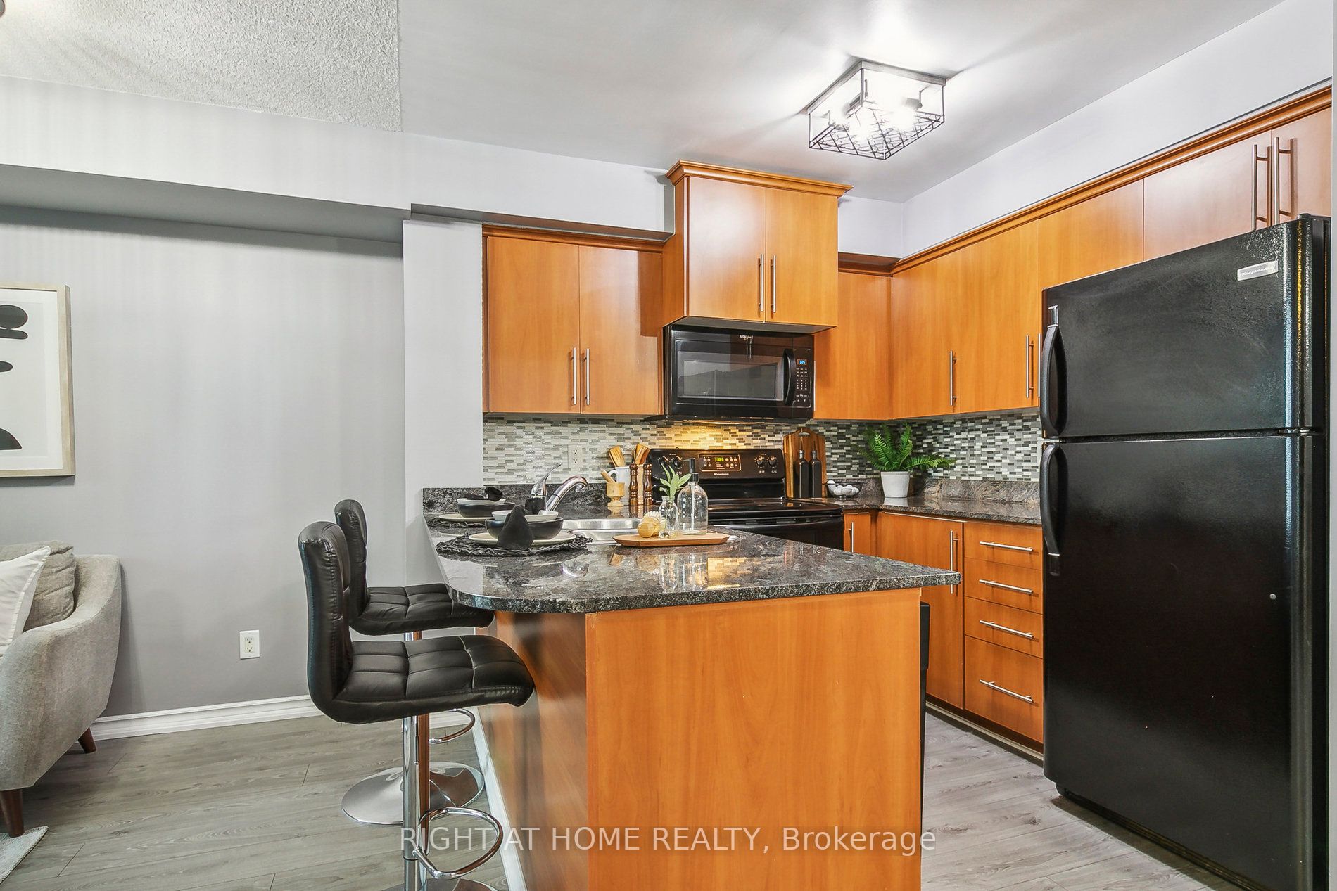 8 Rosebank Dr 17K