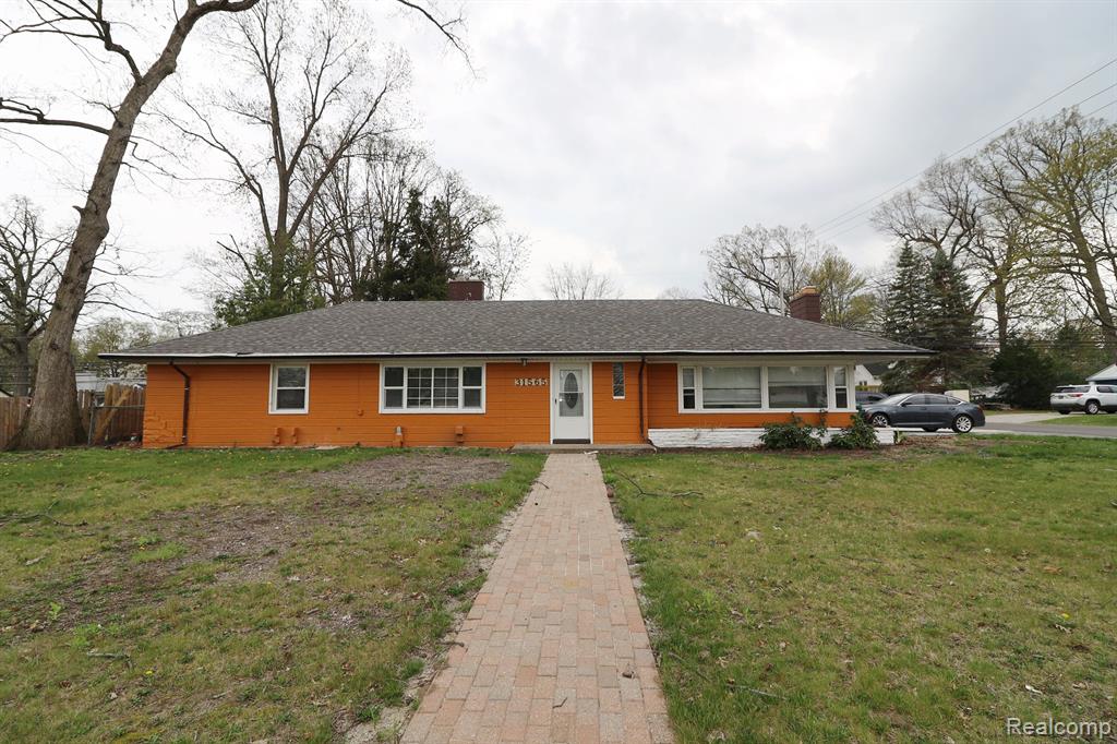 Land Contract available (diffrent Price) Welcome to this spacious 4-bedroom, 2.5-bath ranch in the heart of Garden City! Offering an attached garage, two full kitchens, a large summer room perfect for entertaining, and a huge lot for outdoor enjoyment. Relax and unwind in your private jacuzzi after a long day. Ideal for multi-generational living or hosting guests, this home provides comfort, convenience, and endless potential.
