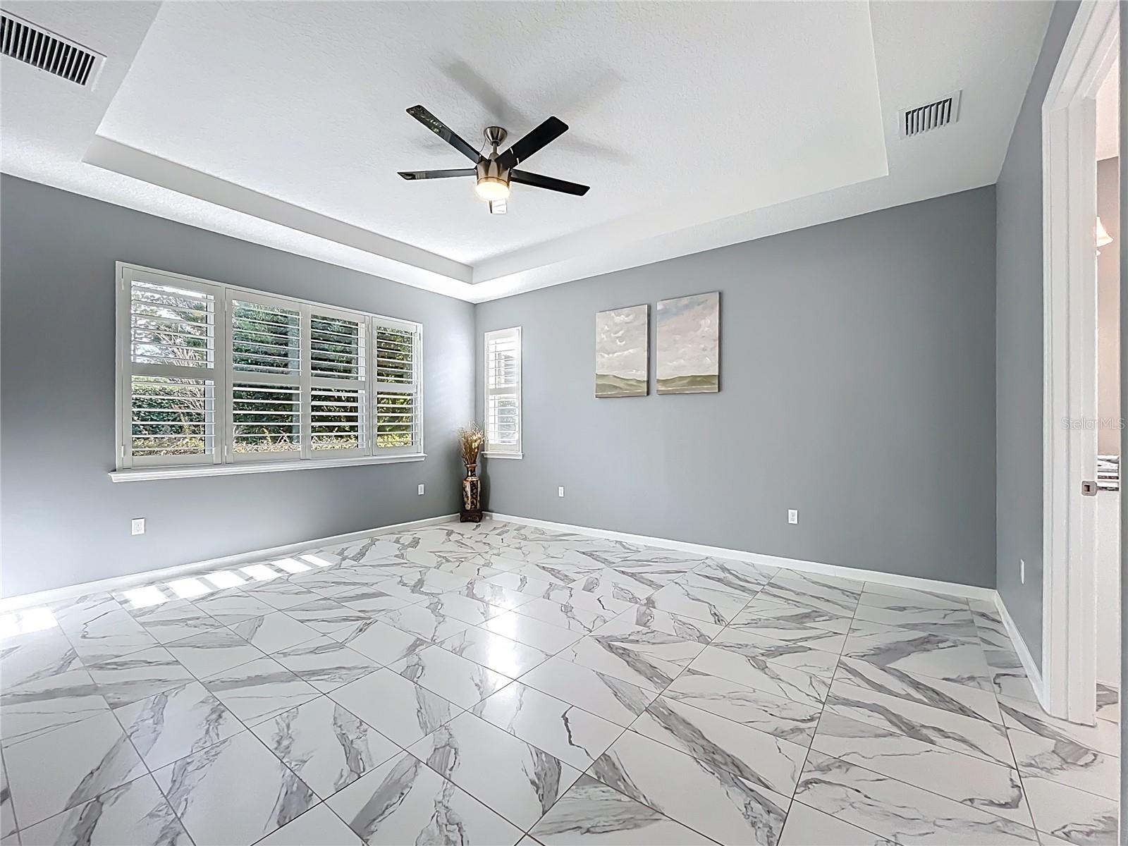 295 Northcote Court
