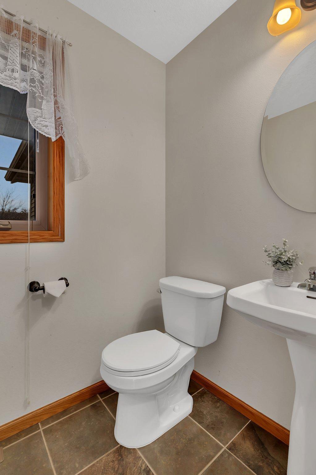 209 Iverson Street W