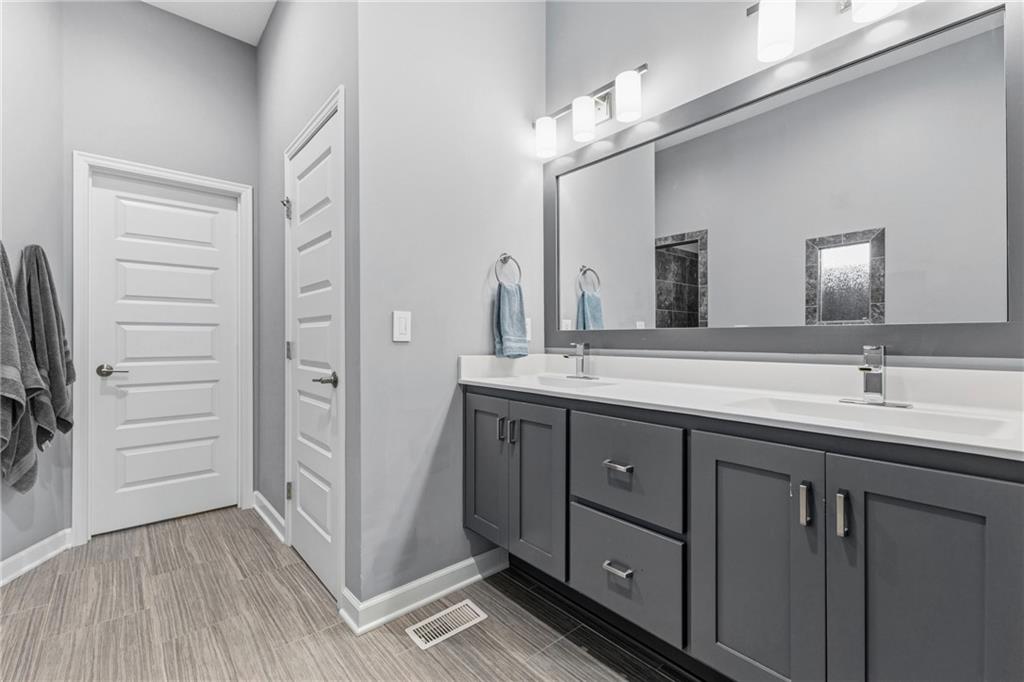 10512 N Euclid Avenue