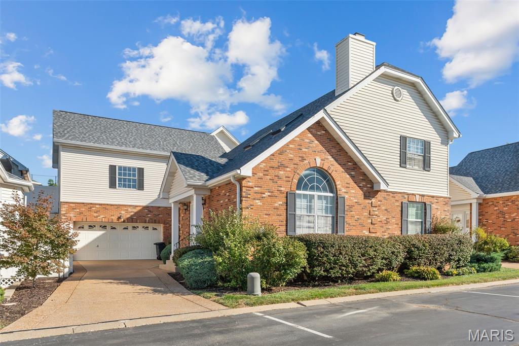 7463 Woodlawn Colonial Lane