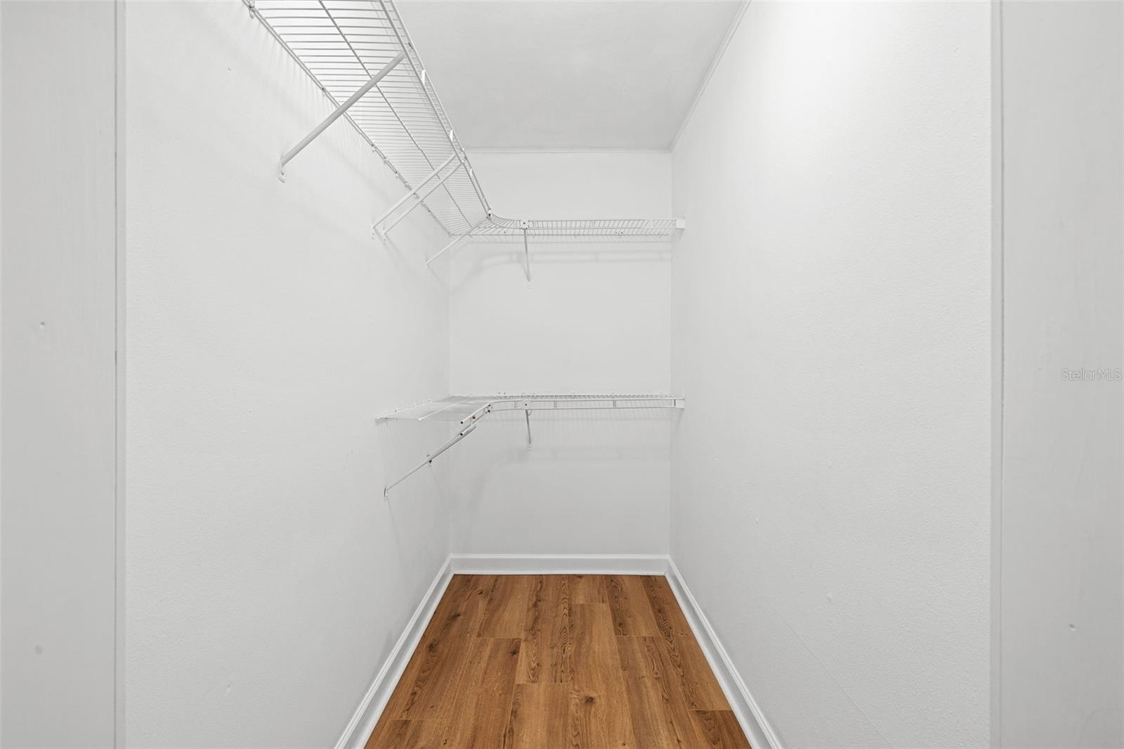 3913 W Eden Roc Circle