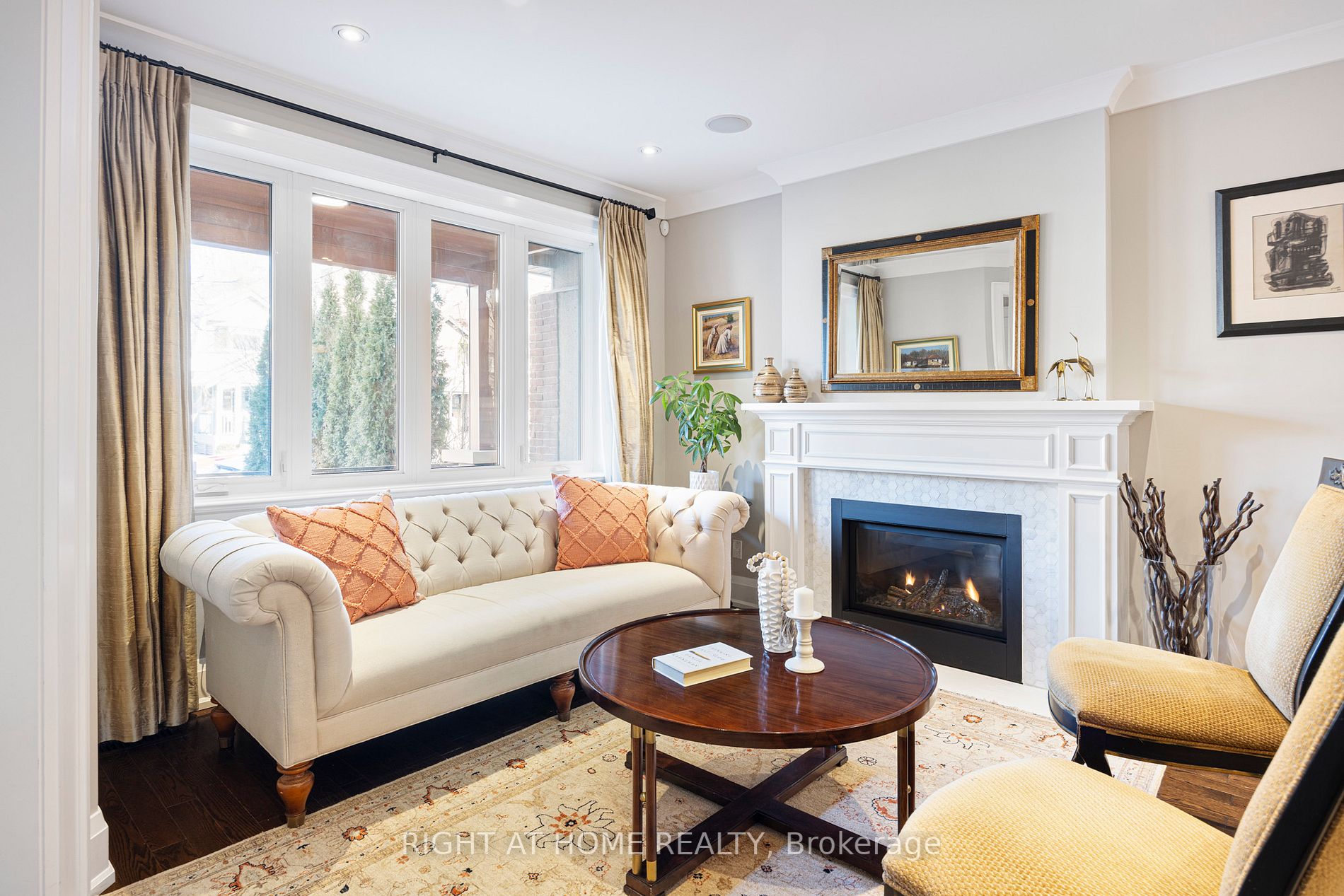 55 Stibbard Ave