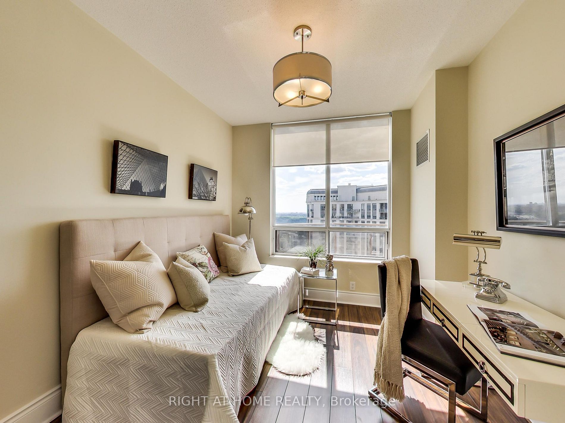 80 Harrison Garden Blvd 2923