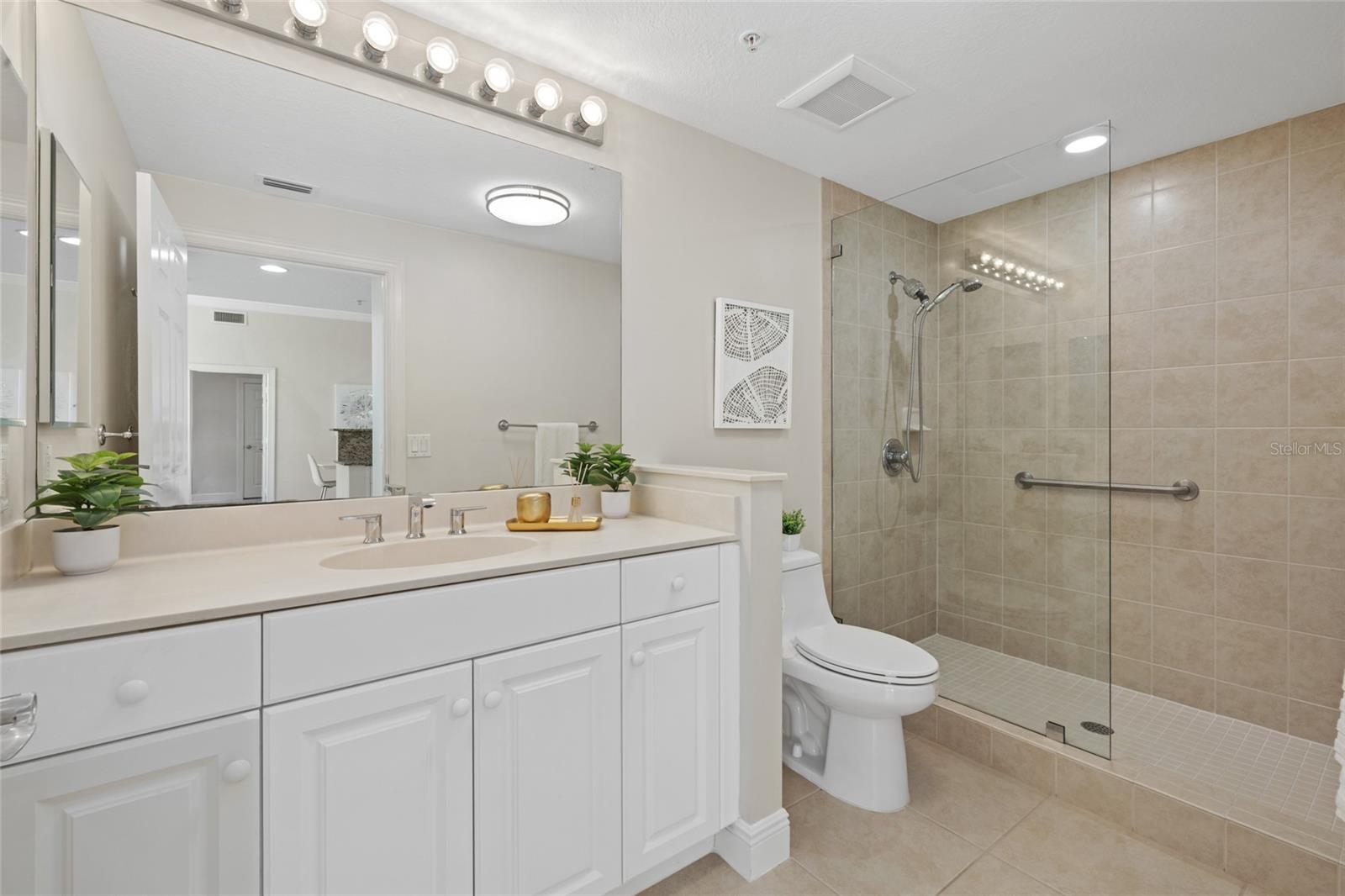 800 N Tamiami Trail 1512